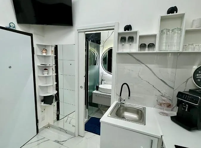 Onny's House 3* Бари